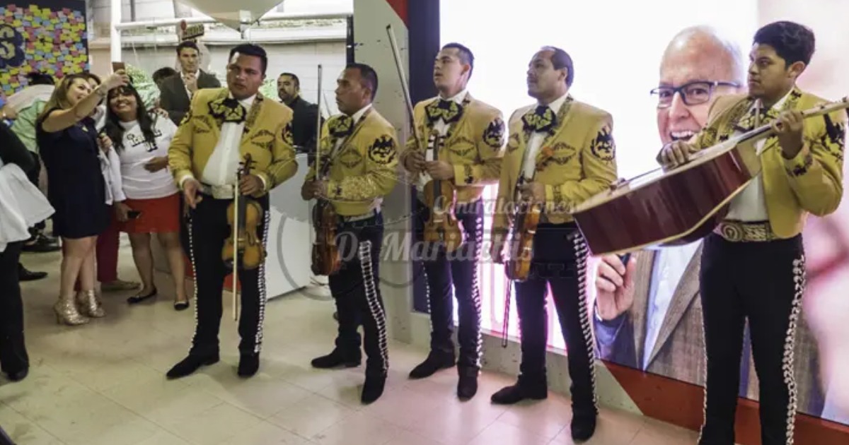 mariachis en La Ampliación Piloto Álvaro Obregón
